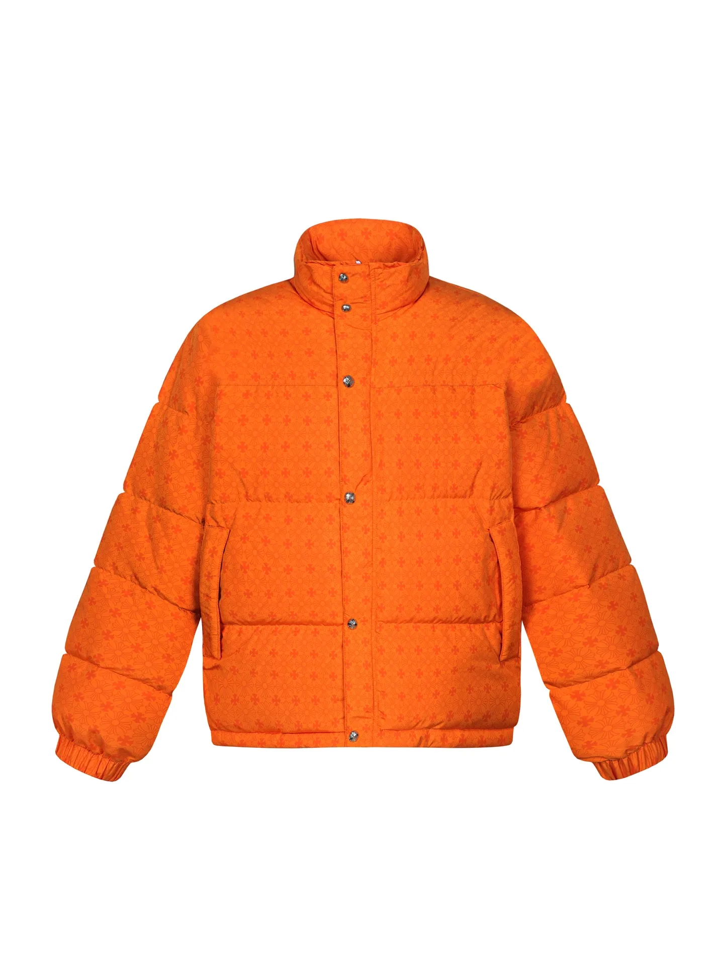 🅿️940 CH Crow Heart Dark Pattern Jacquard Down Jacket. High-quality and evenly filled down. The filling is full and even, ensuring good thermal insulation performance. The fabric adopts a unique dark pattern jacquard process, which makes the fabric visually present a rich layering and three-dimensional effect, which is both beautiful and fashionable. Use high-quality fabrics, special fabrics that are waterproof, stain-proof and breathable to ensure the practicality and comfort of the clothes. Paying attention to details, the sewing is excellent, the stitches are even and fine, and there are no skipped stitches or missing stitches, showing a superb level of workmanship. The padded Cronic heart is a brand feature, and its dark pattern design increases the beauty of the clothing. Designs such as windproof cuffs and adjustable hems improve the convenience and comfort of wearing. Zippers, buttons and other hardware accessories are made of high-quality materials. The surface is smooth and burr-free, making it smooth to use and durable. Color: black-white-fluorescent green-orange Size:S-M-L-XL